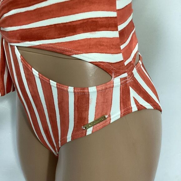 New. Vince Camuto stripe swimsuit. MSRP $139. Size 6 - Picture 10 of 16